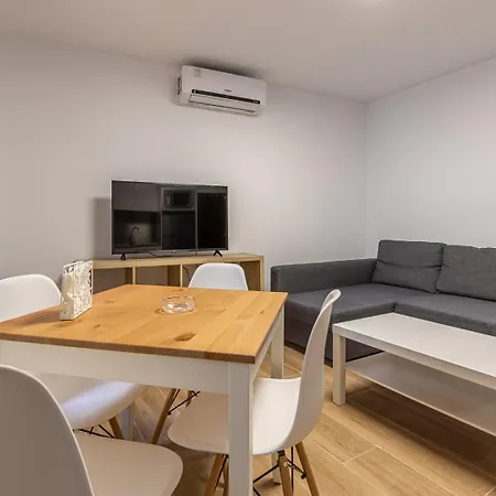 Fun Building - Ground Floor With Terrace By Homeabout Malaga