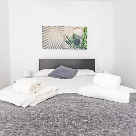 Fun Building - Ground Floor With Terrace By Homeabout Apartament *