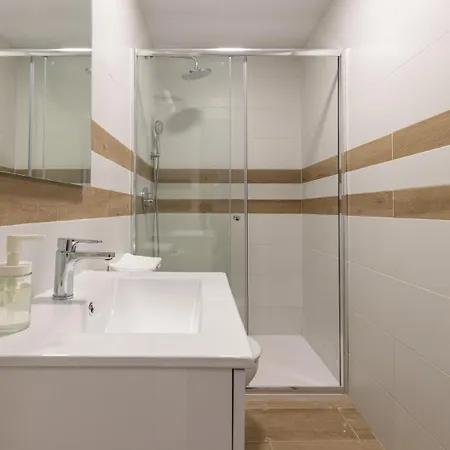 Fun Building - Ground Floor With Terrace By Homeabout Apartament